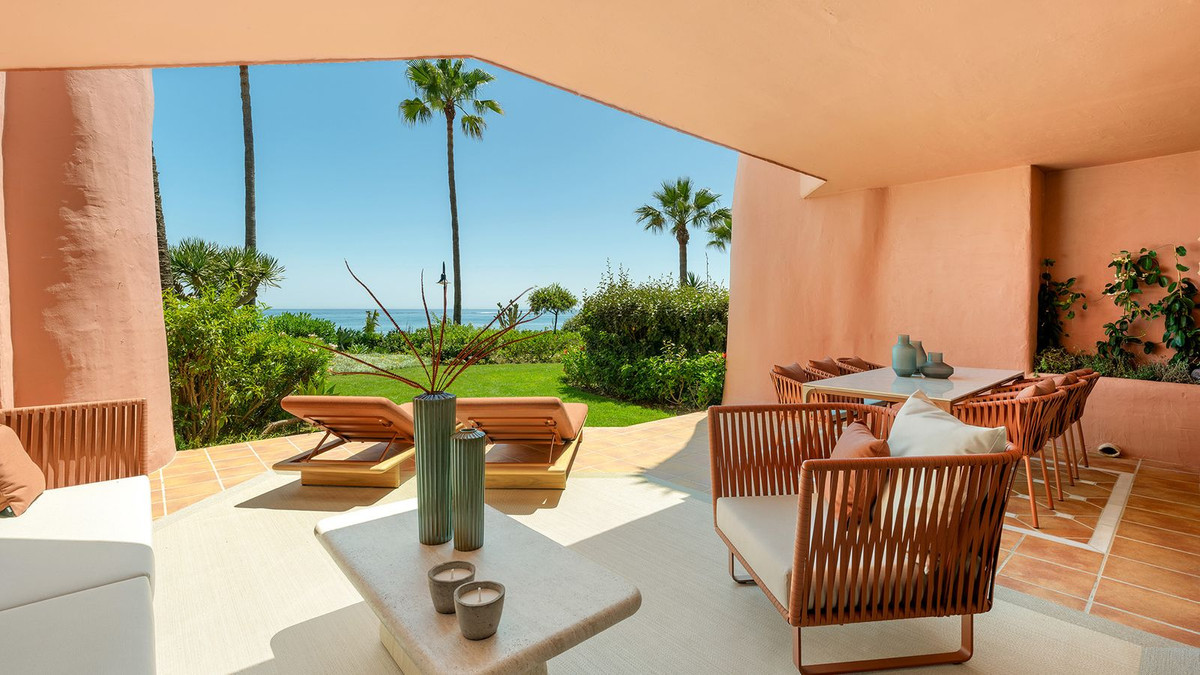 Nueva Milla de Oro, Estepona